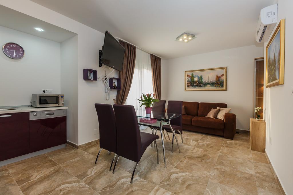 Villa Apartments Katja โตรกีร์ ภายนอก รูปภาพ