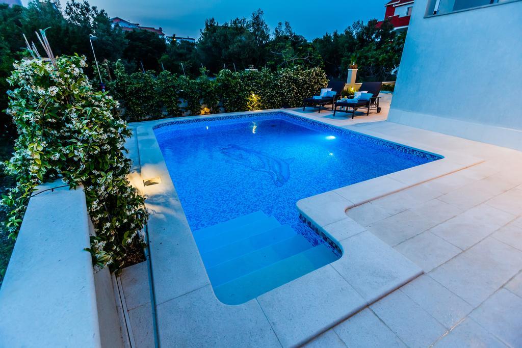 Villa Apartments Katja โตรกีร์ ภายนอก รูปภาพ
