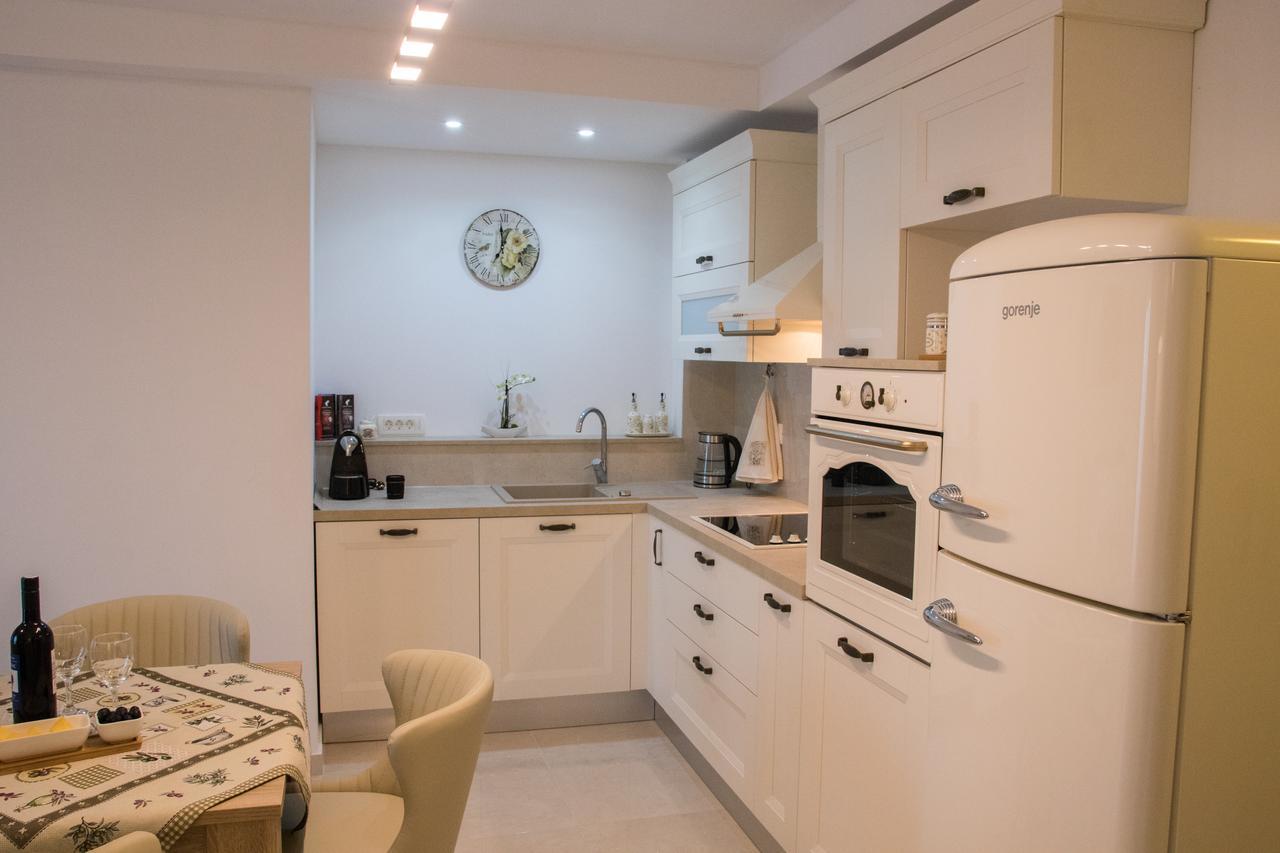 Villa Apartments Katja โตรกีร์ ภายนอก รูปภาพ