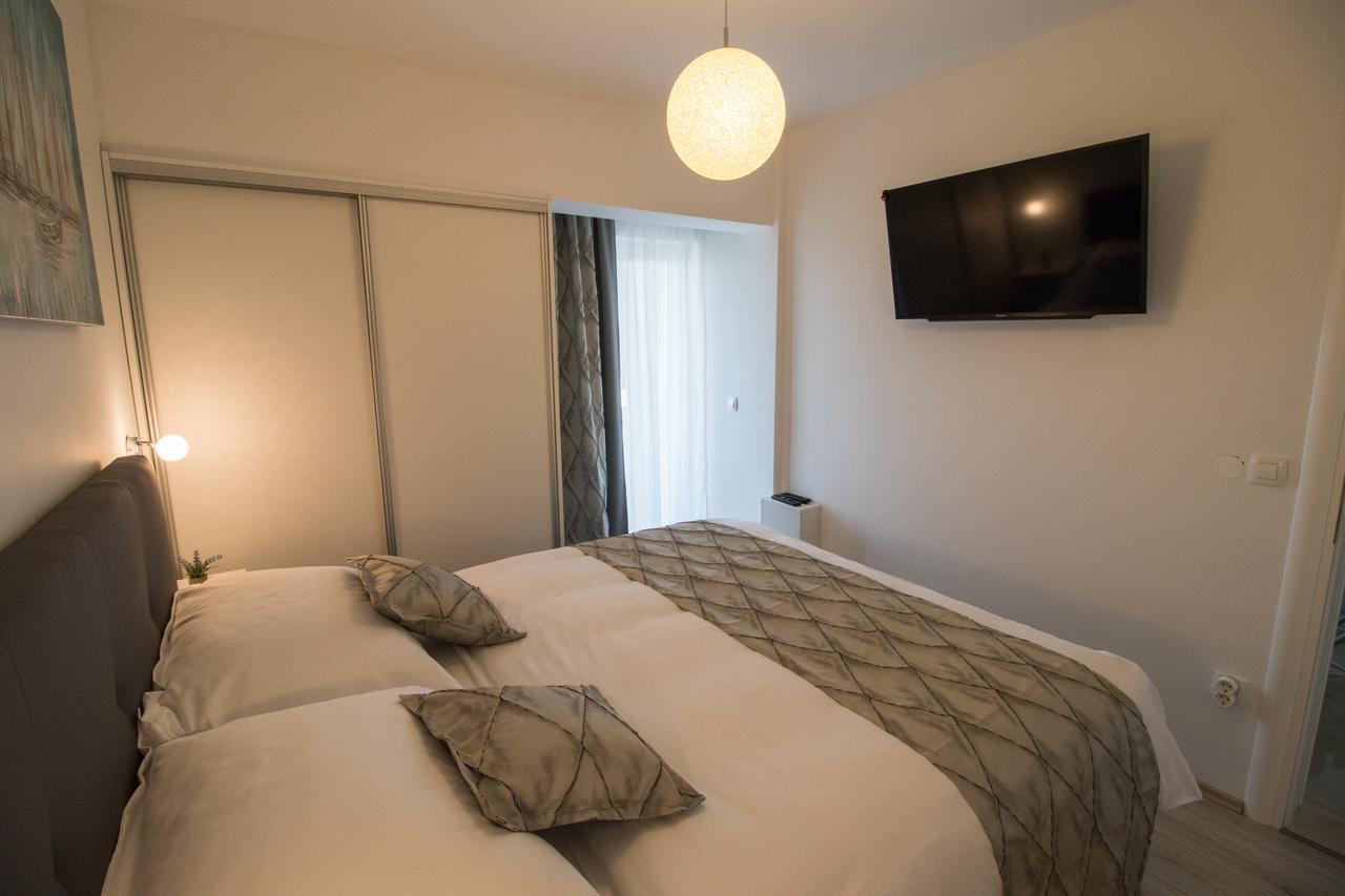 Villa Apartments Katja โตรกีร์ ภายนอก รูปภาพ