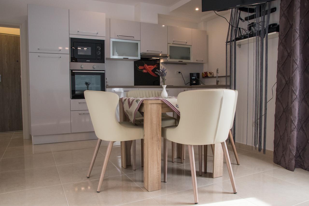 Villa Apartments Katja โตรกีร์ ภายนอก รูปภาพ