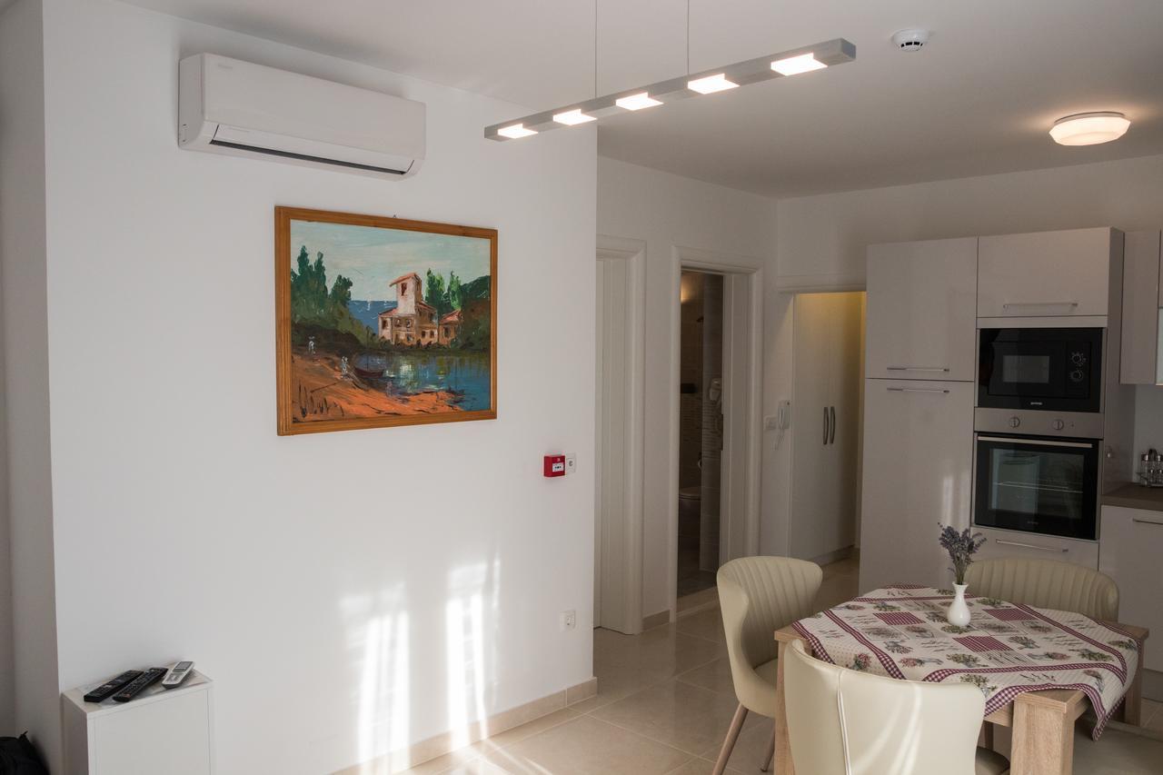 Villa Apartments Katja โตรกีร์ ภายนอก รูปภาพ